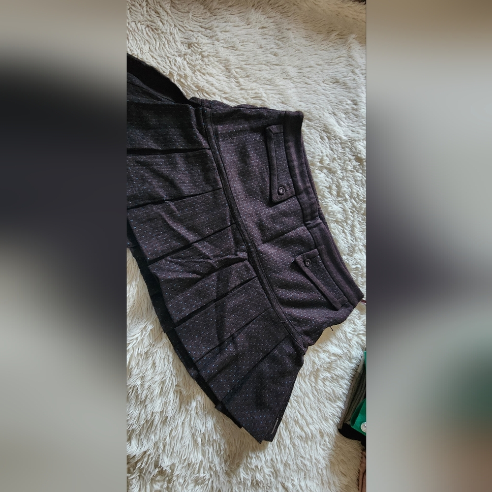 Elegant Black Pleated Skirt